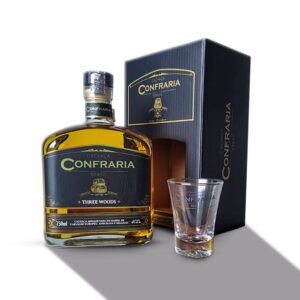 Cachaça Confraria Blend Three Woods Premium